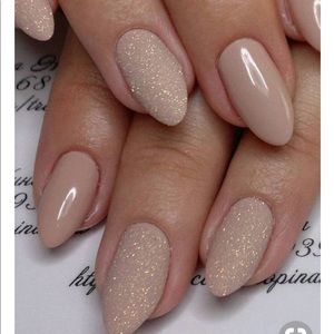 ISO fake full nails made in stiletto & almond